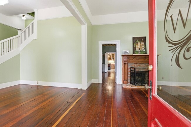 Building Photo - 482 South St