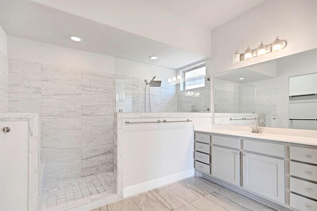Building Photo - 278 Eclipse Dr