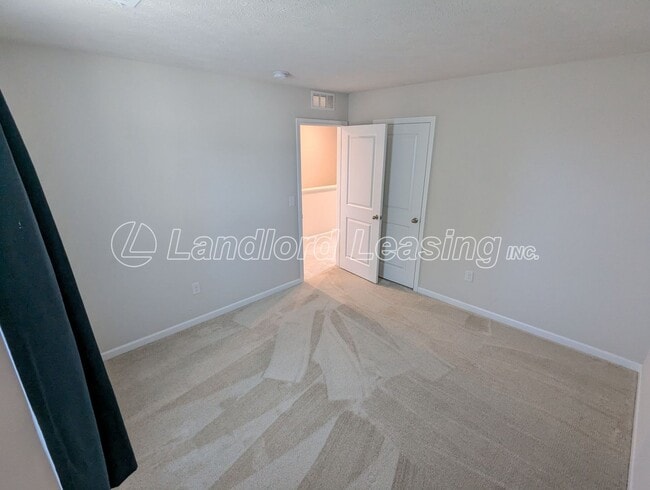 Building Photo - Martin's Run Colonial in Amherst School Di...