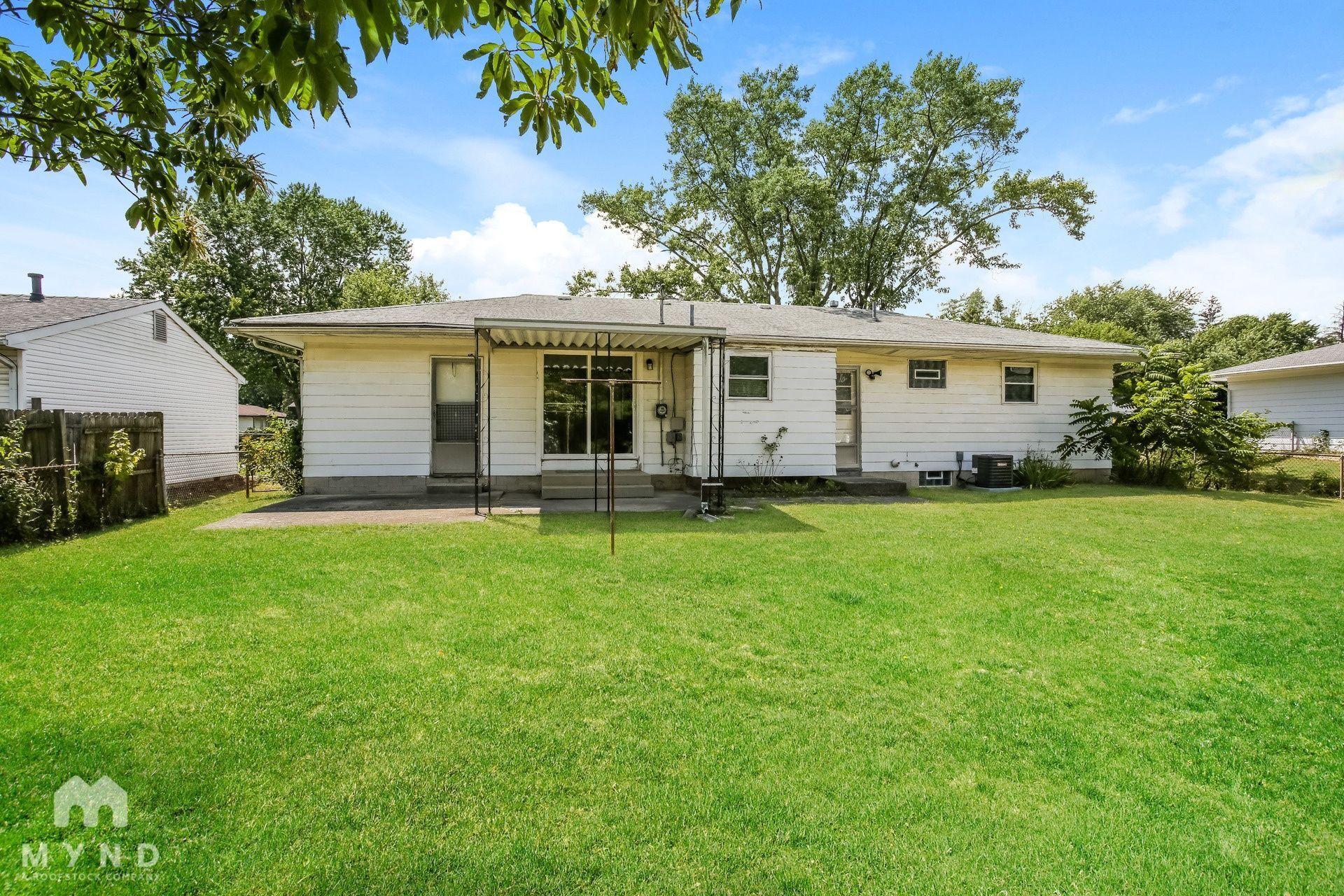 Building Photo - 2158 Easthaven Dr