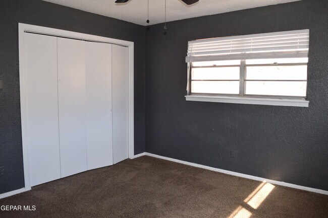 Building Photo - 136 N Festival Dr