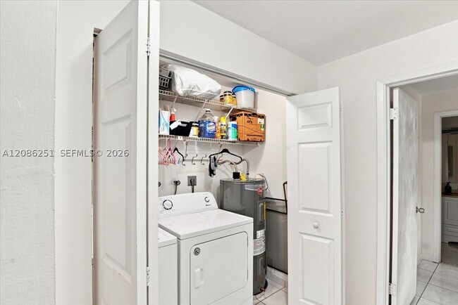 Building Photo - 6375 SW 136th Ct