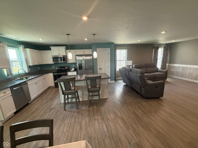 Building Photo - 2640 Stonebridge Dr