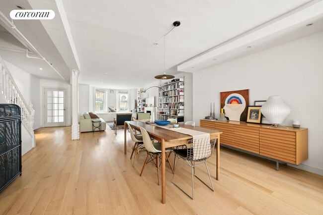Building Photo - 135 W 118th St