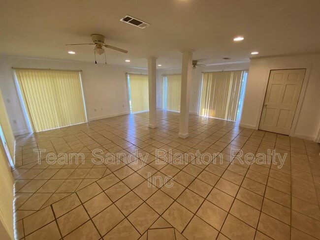 Building Photo - 4416 Creighton Rd