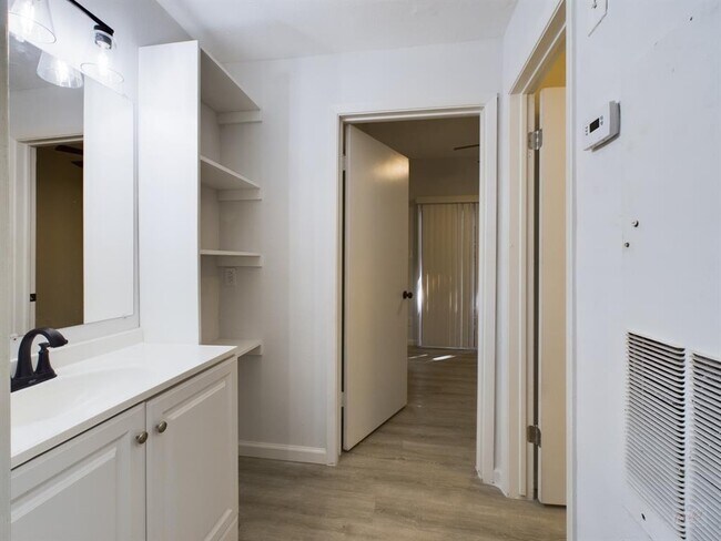 Building Photo - 2815 Rio Grande St