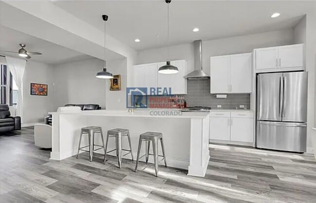 Building Photo - 7040 W Alaska Dr