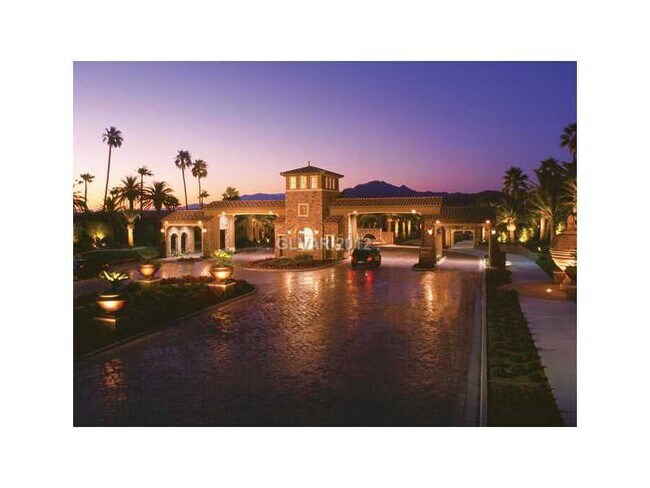 Building Photo - BEAUTIFUL 4 BEDROOM HOME IN GUARD GATED CO...