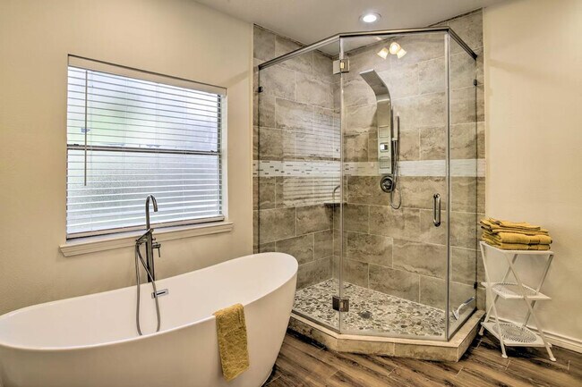 Building Photo - 15307 T C Jester Blvd