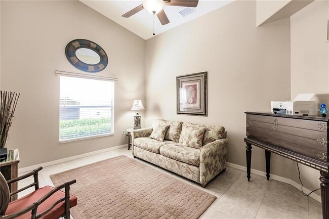 Building Photo - 323 Monaco Dr