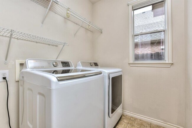 Building Photo - 1103 Cedar Elm Ln