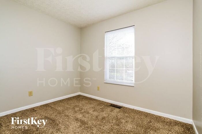 Building Photo - 32 Mallard Dr
