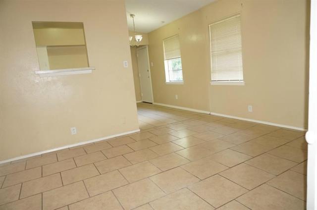 Building Photo - 3617 Edgewood Dr
