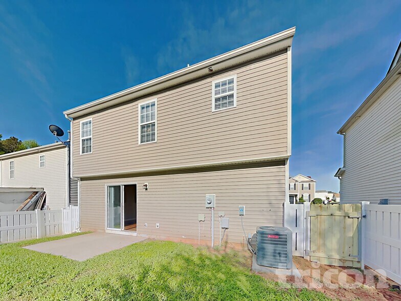 Building Photo - 4504 Valendra Dr