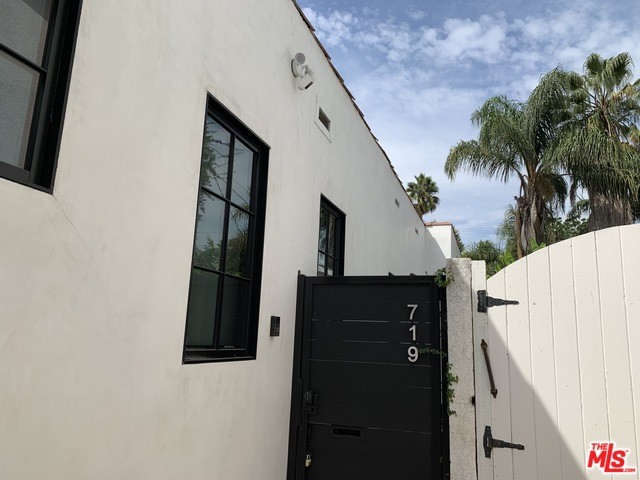 Building Photo - 719 N Formosa Ave