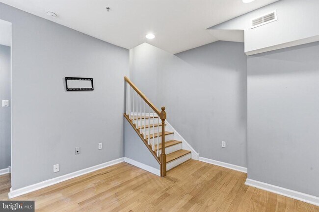 Building Photo - 1027 N 4th St