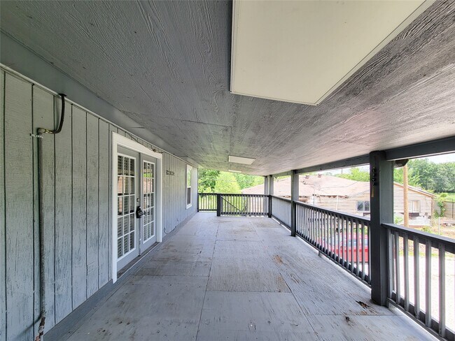 Building Photo - 2513 Kowis St