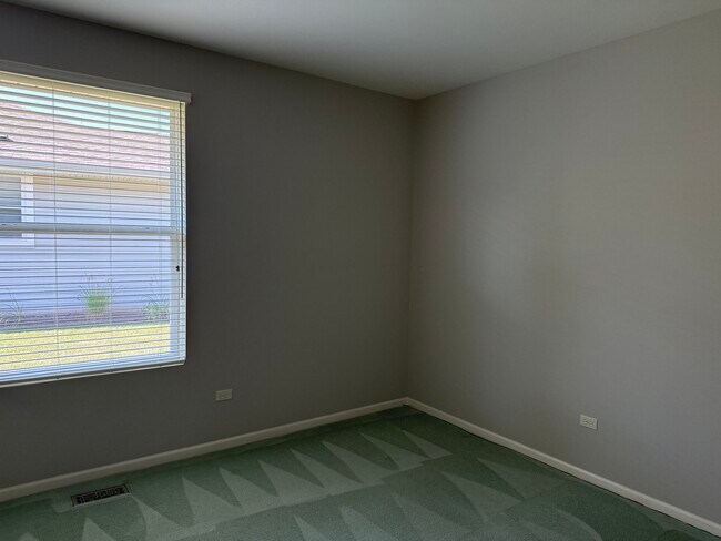 Building Photo - 12787 W Kishwaukee Ln