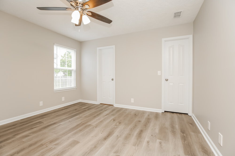Building Photo - 3157 Holsted Dr