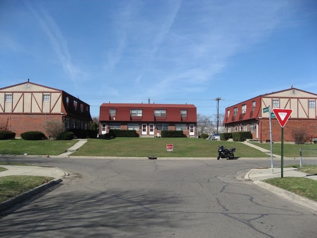 Building Photo - Ironwood Court Apartments