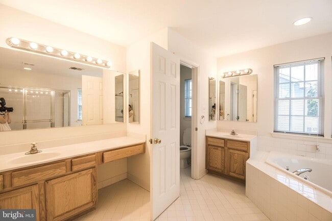 Building Photo - 12801 Victory Lakes Loop