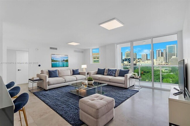 Building Photo - 31 SE 5th St