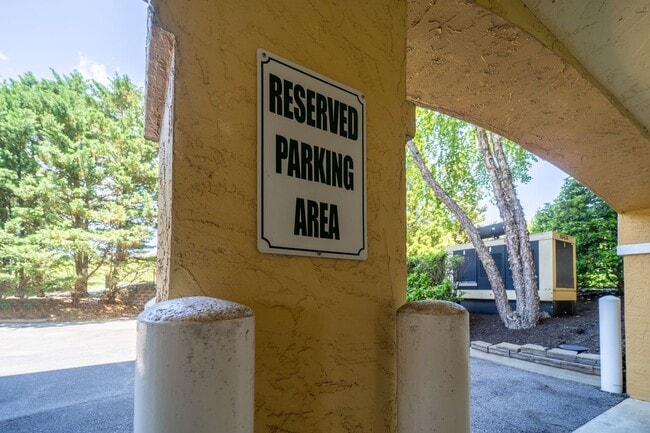 Building Photo - Fall special - Harbor Crest condo for rent