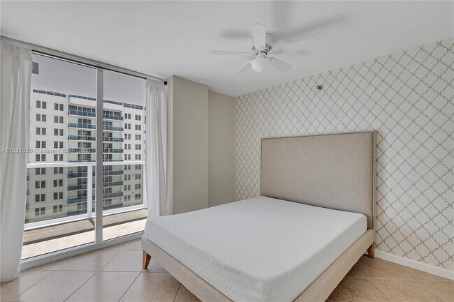 Building Photo - 2401 Collins Ave