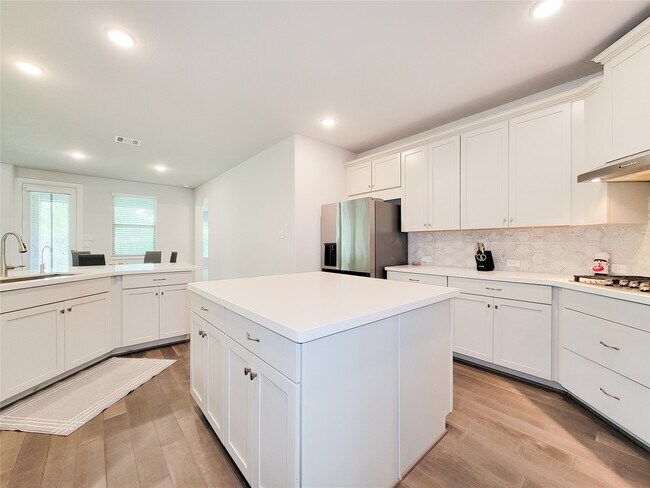 Building Photo - 17710 Dawn Ml Ln