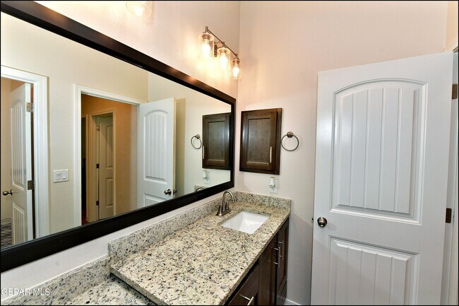 Building Photo - 2225 Tierra Delmonte Dr