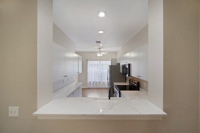 Building Photo - 18505 Pebble Lake Ct