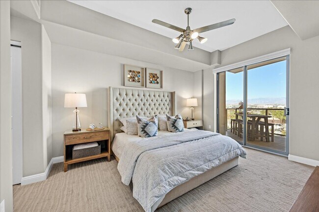 Building Photo - Designer Furnished Beauty at One Las Vegas!