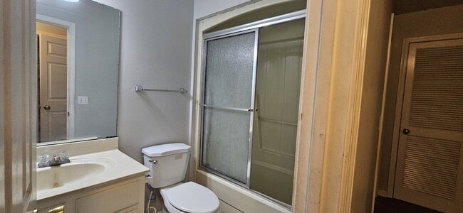 Building Photo - 211 Plantation Rd