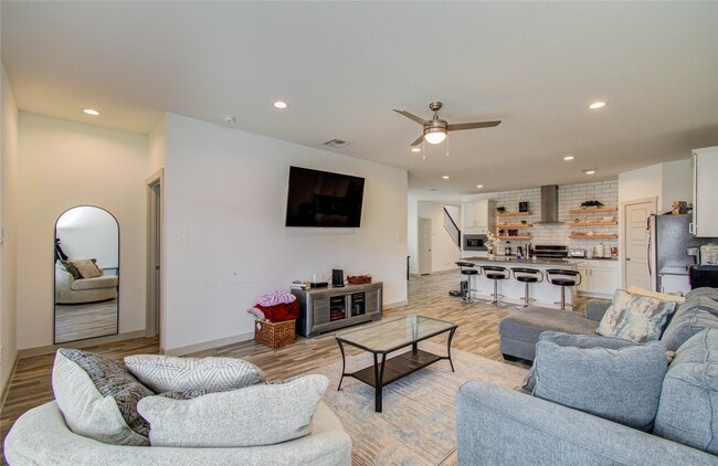 Building Photo - 12806 Rainham Ln