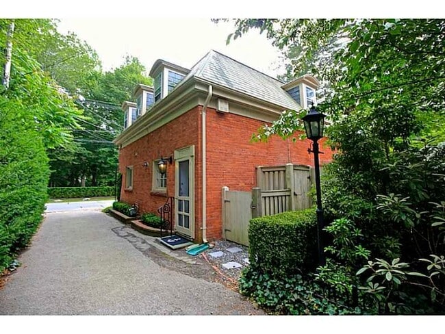 Building Photo - 434 Bellevue Ave