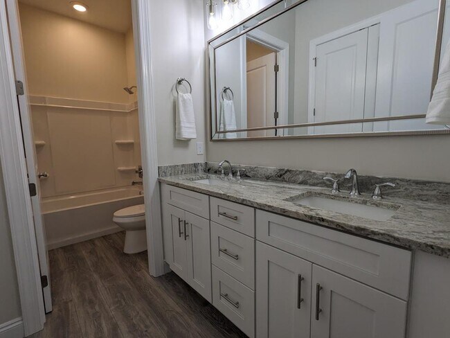 Building Photo - 383 Gramercy Plantation Rd