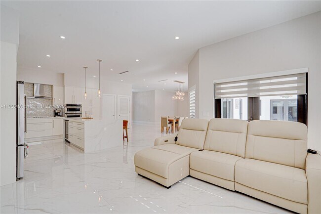 Building Photo - 2521 SW 105th Ave