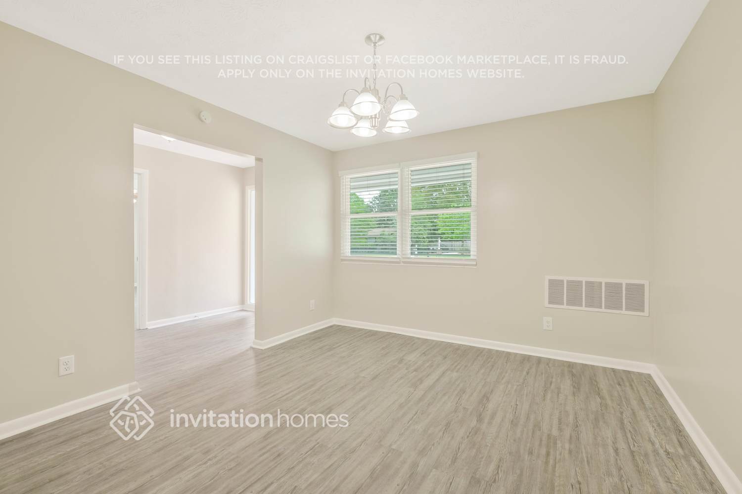 Building Photo - 2733 River Oak Dr
