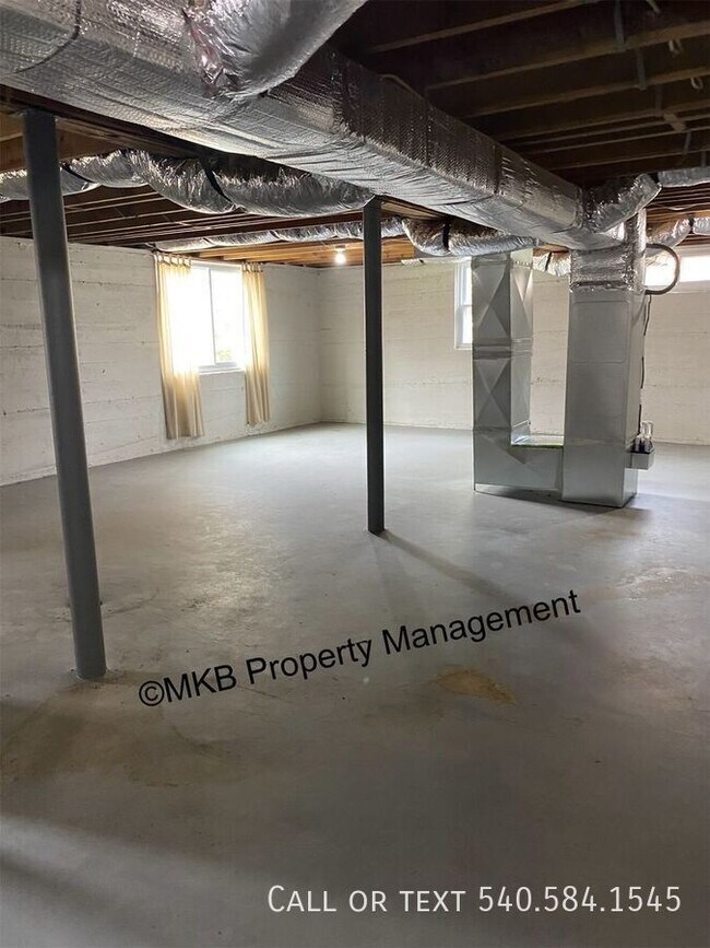 Building Photo - 3481 Richards Blvd