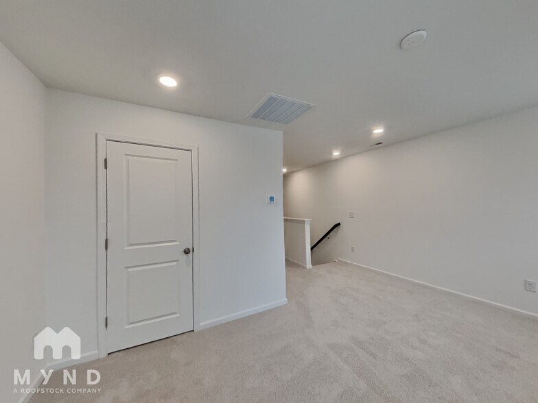 Building Photo - 1506 Crescent Townes Wy