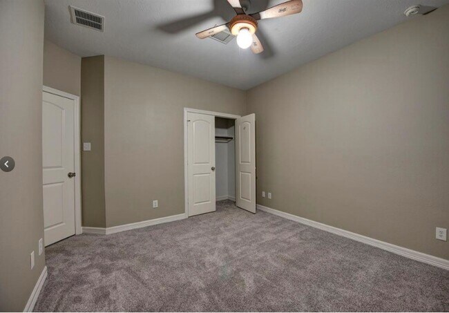 Building Photo - 21110 Dover Park Ln