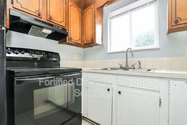 Building Photo - 1502 Oakshire Ct