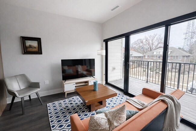 Building Photo - 4625 Capitol Ave