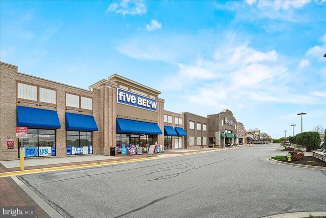 Building Photo - 1811b Wheyfield Dr