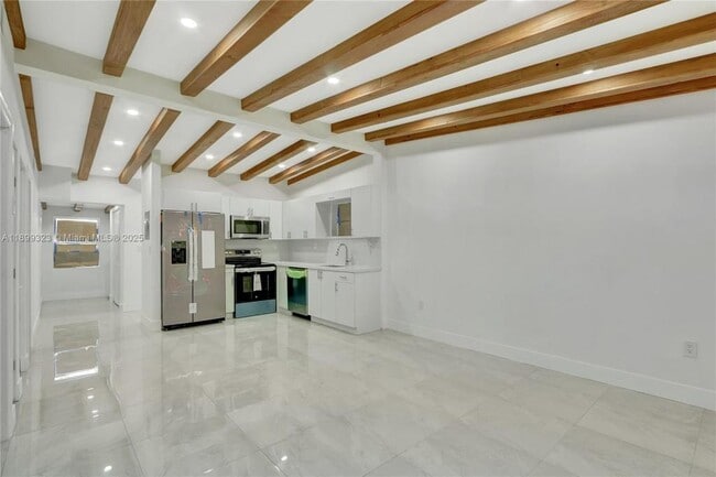 Primary Photo - 2501 NW 21st St