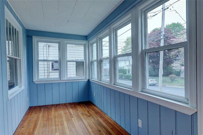 Building Photo - 167 Lafayette St