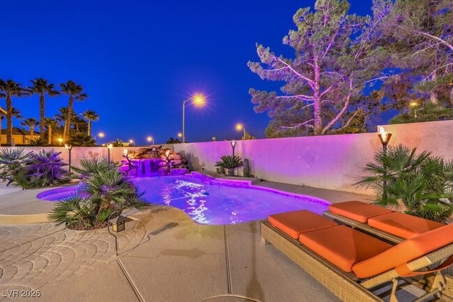 Building Photo - 11072 Pentland Downs St