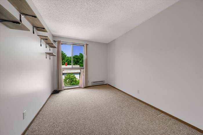 Building Photo - 925 30th Ave S