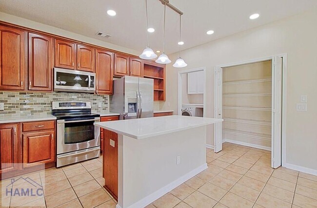 Building Photo - 7 Limestone Ln