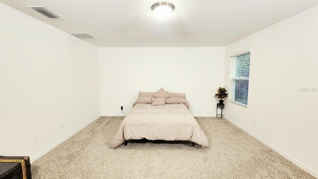 Building Photo - 5190 Minneola Ln